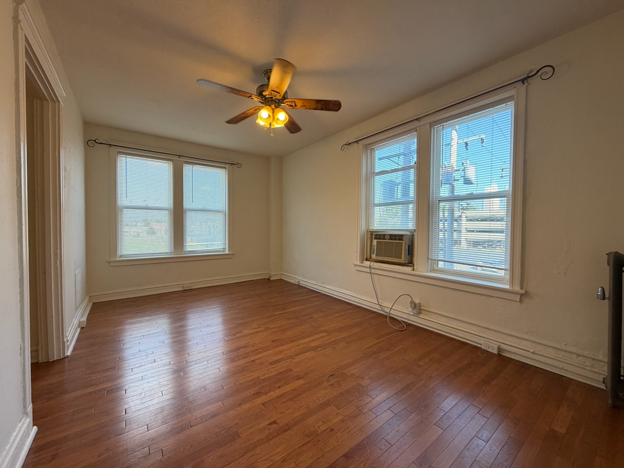 Lindell Park Apartments - Photo 4 of 50