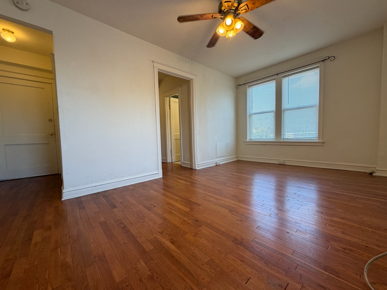 Lindell Park Apartments - Photo 5 of 50