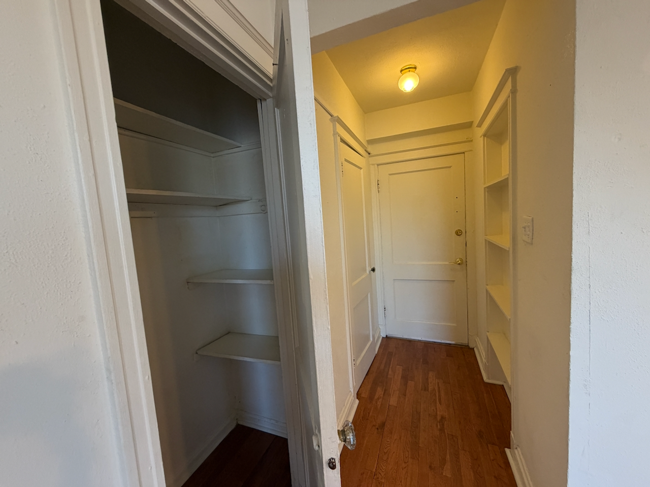 Lindell Park Apartments - Photo 6 of 50