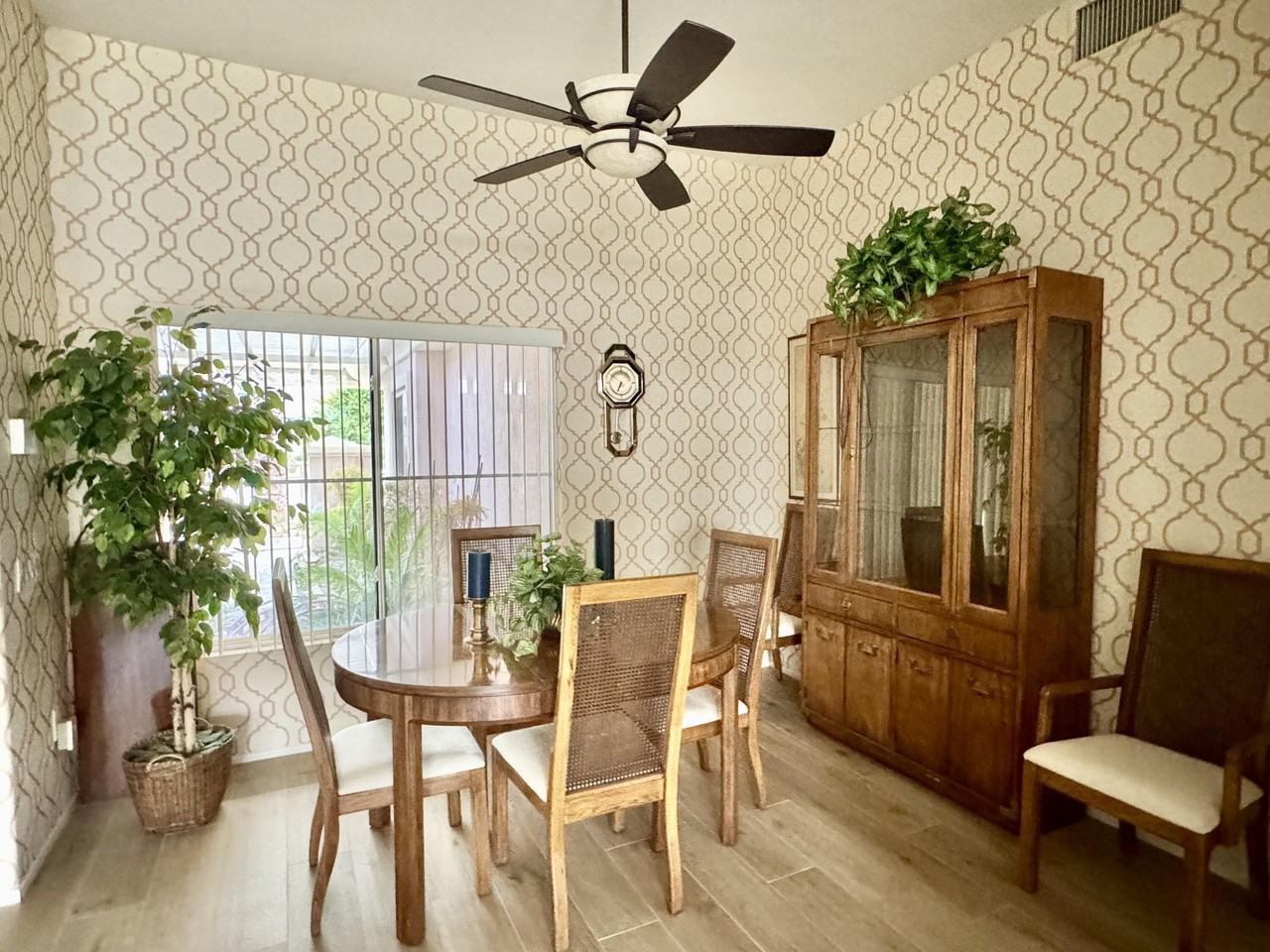 38517 Fallbrook Ave - Photo 4 of 30
