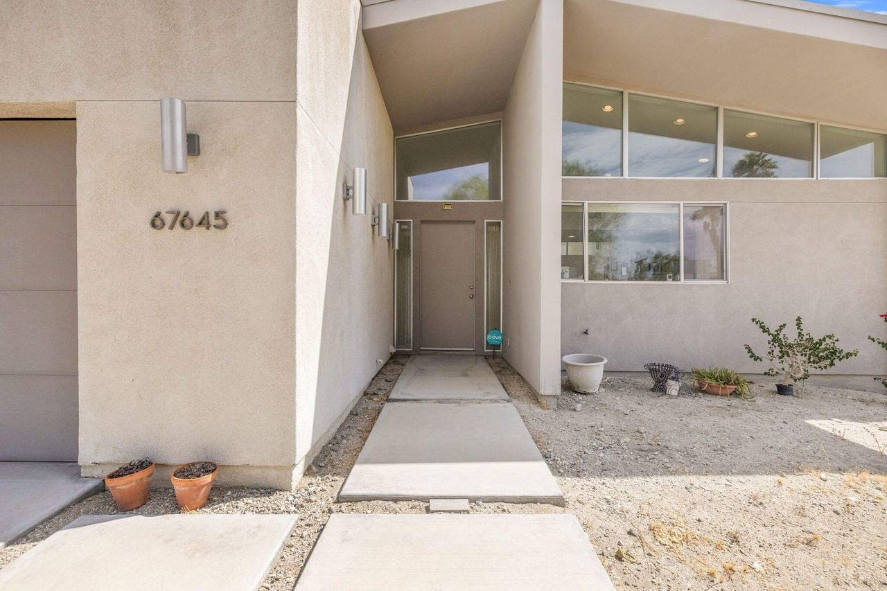 67645 Long Canyon Ln - Photo 2 of 38