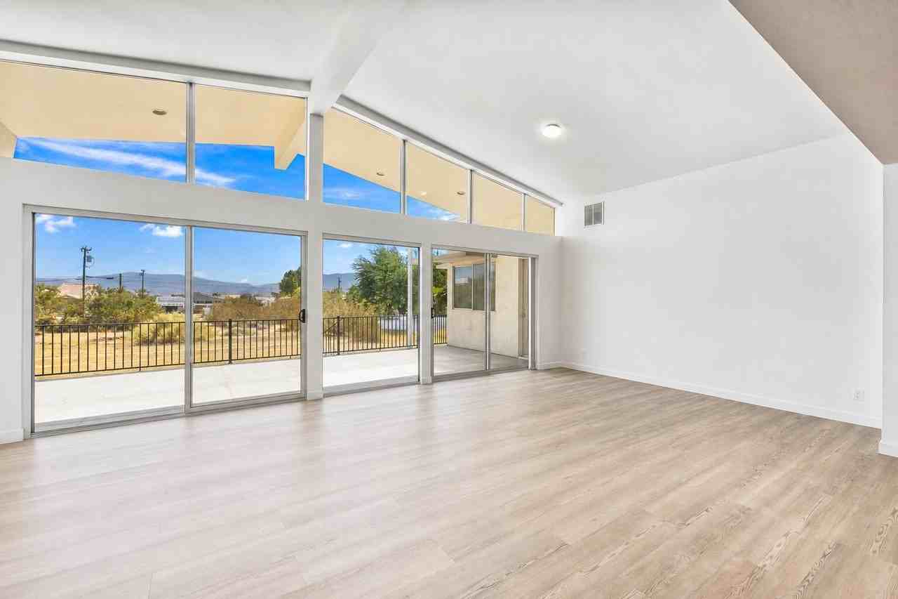 67645 Long Canyon Ln - Photo 5 of 38