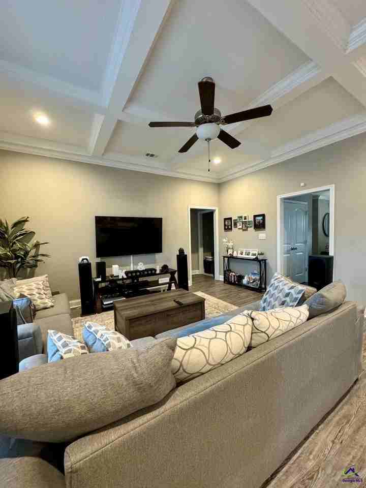 631 Broderick Cir - Photo 7 of 22