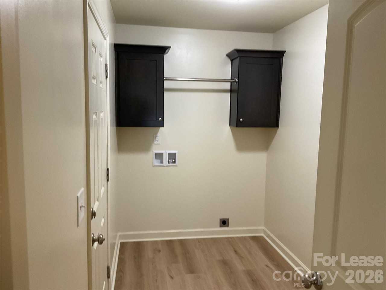 1287 Janice Rd - Photo 4 of 11