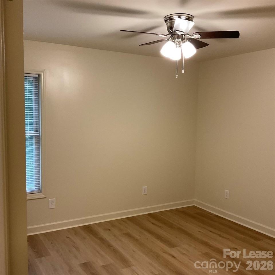 1287 Janice Rd - Photo 7 of 11
