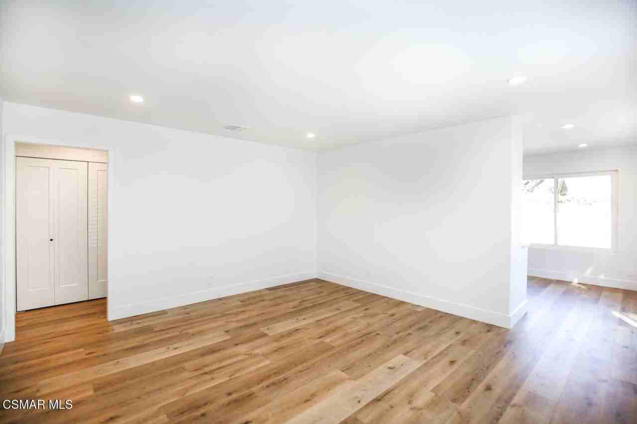 5383 Felicia St - Photo 6 of 30