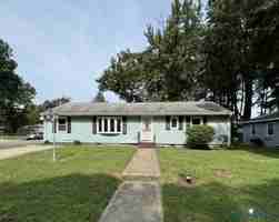 featured image of 3215 Norfolk St