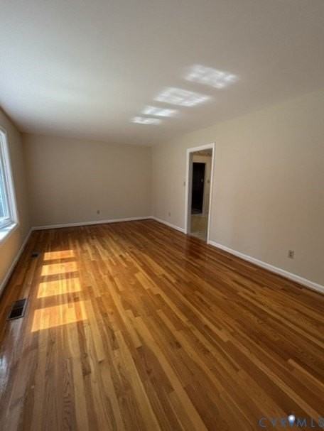 3215 Norfolk St - Photo 4 of 33