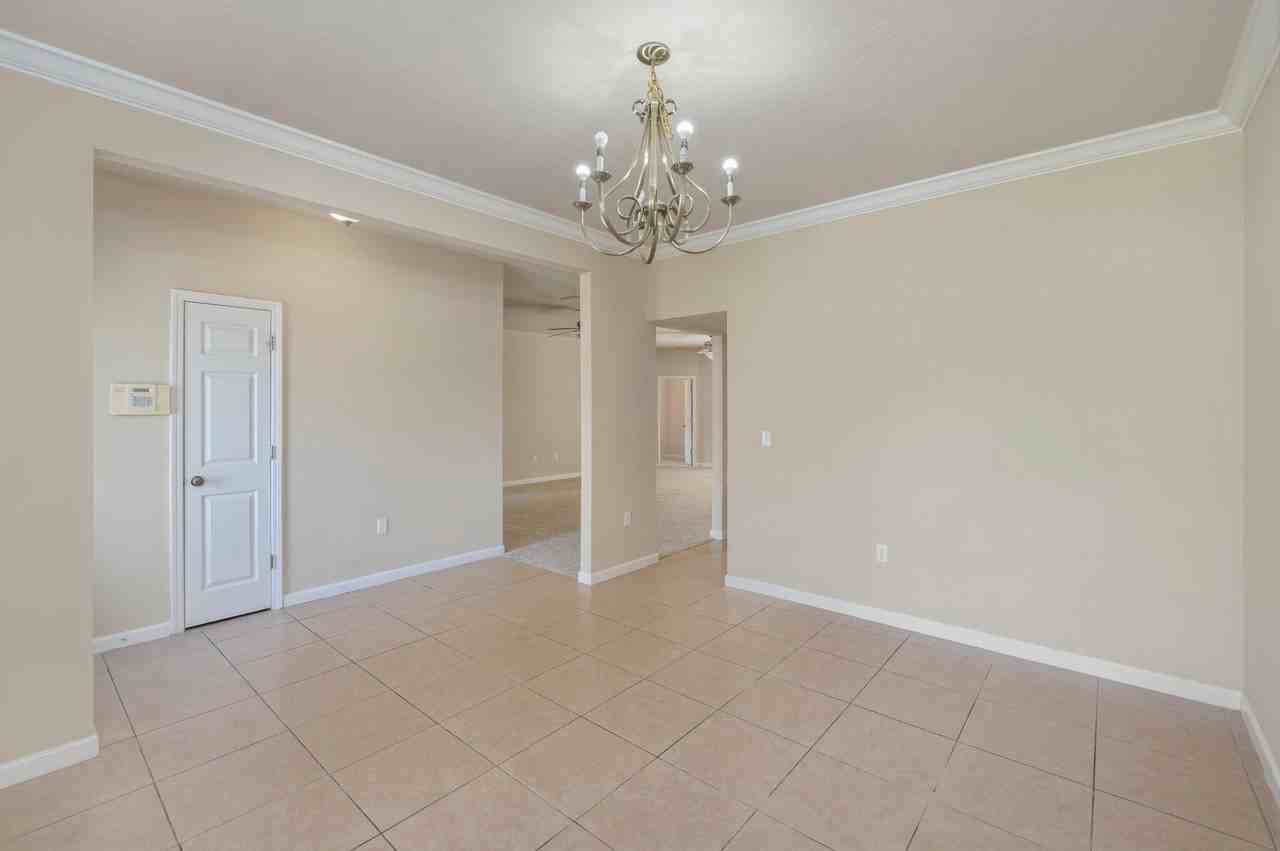 2253 Lewis St - Photo 5 of 43