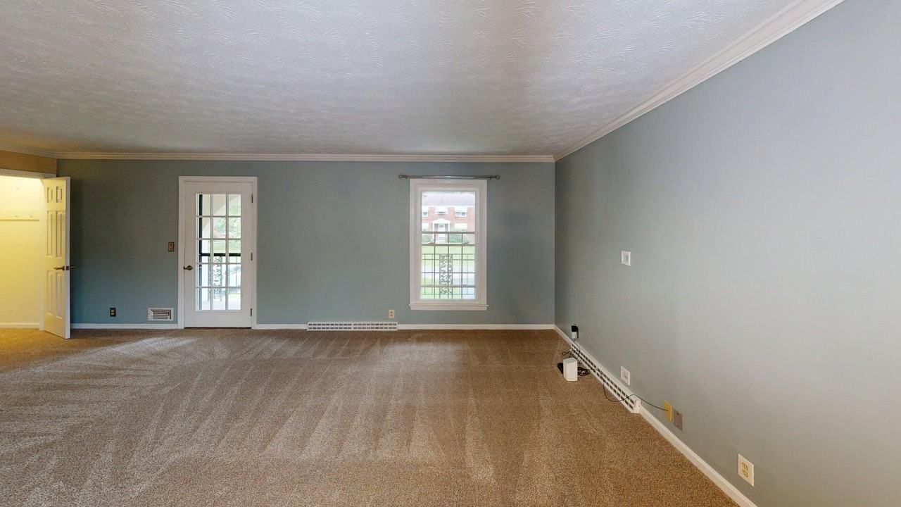 5240 Old Oxford Ln - Photo 7 of 40