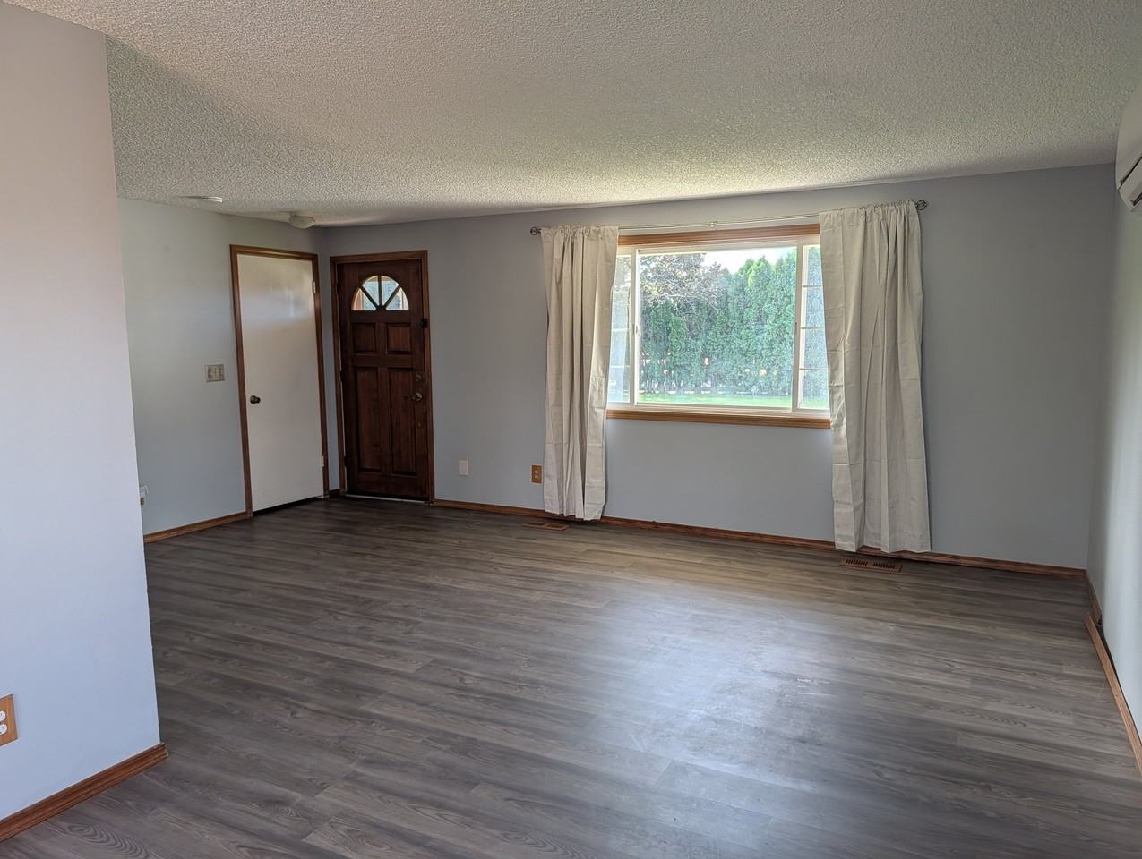 13701 Douglas Rd - Photo 4 of 20