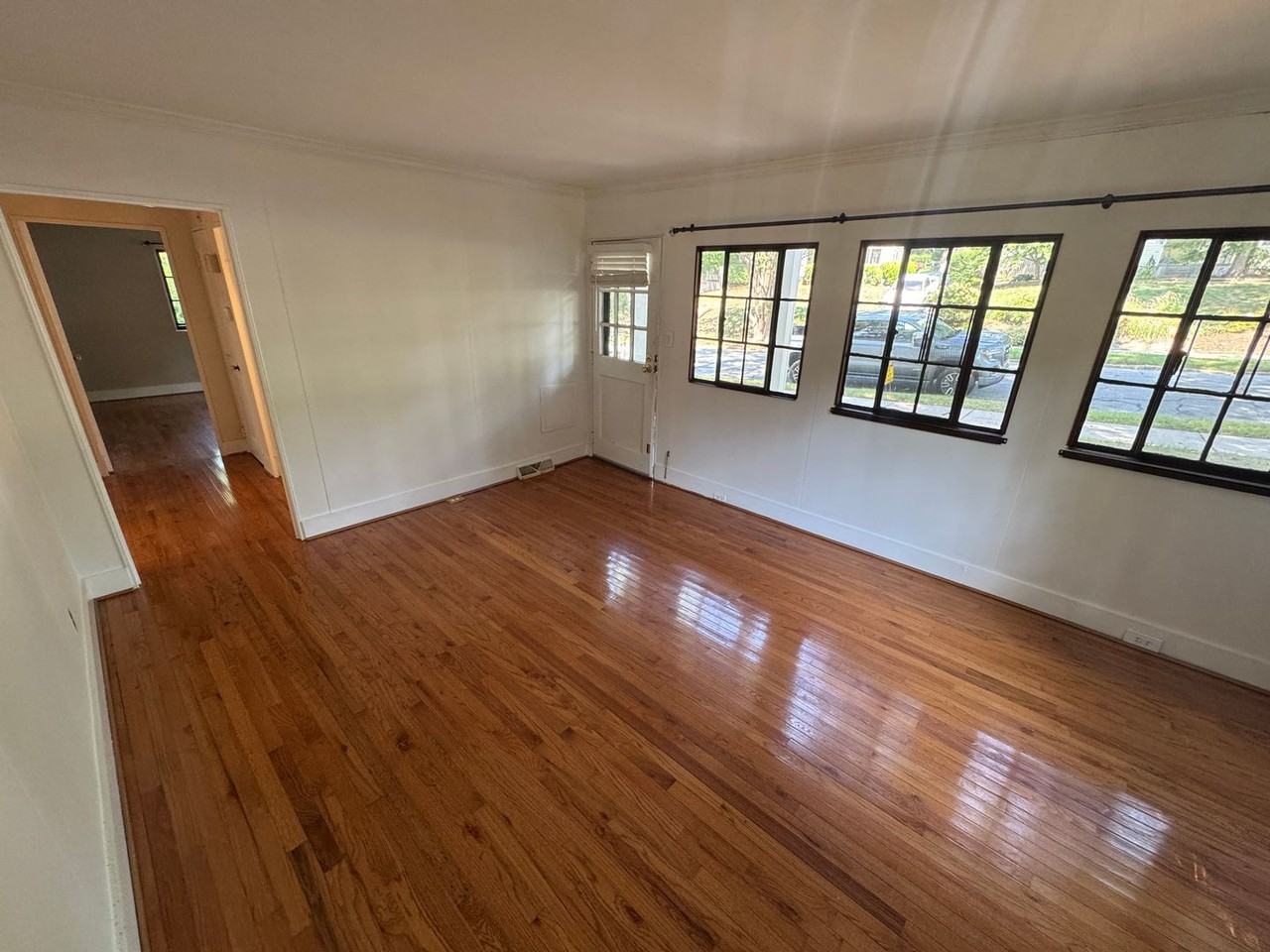 2611 Sherwood St - Photo 5 of 14
