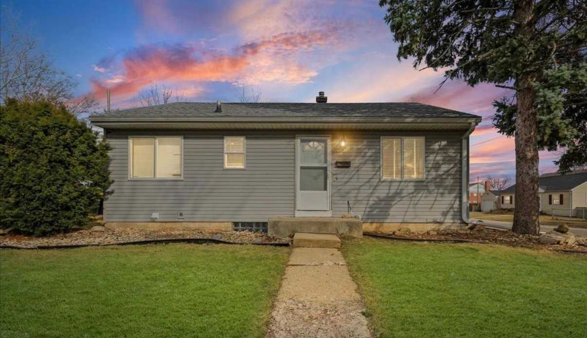 8 University Ct