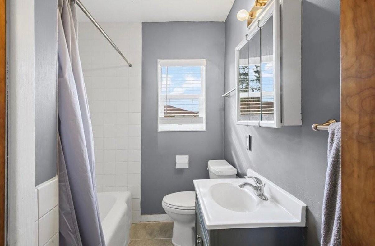 8 University Ct - Photo 6 of 12