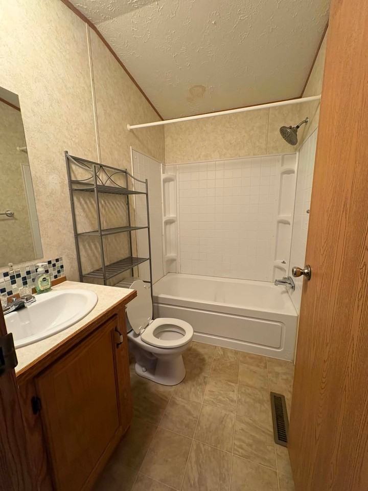 443 Valley View Ln #17 - Photo 7 of 12