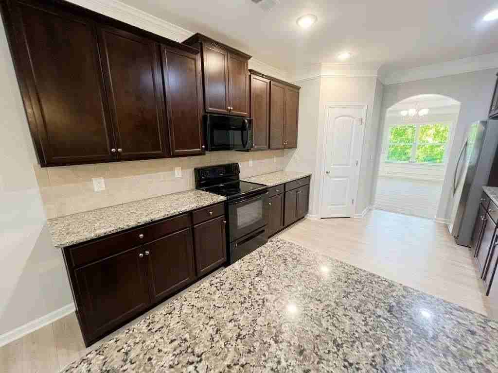 1086 Blind Brook Cir - Photo 4 of 30