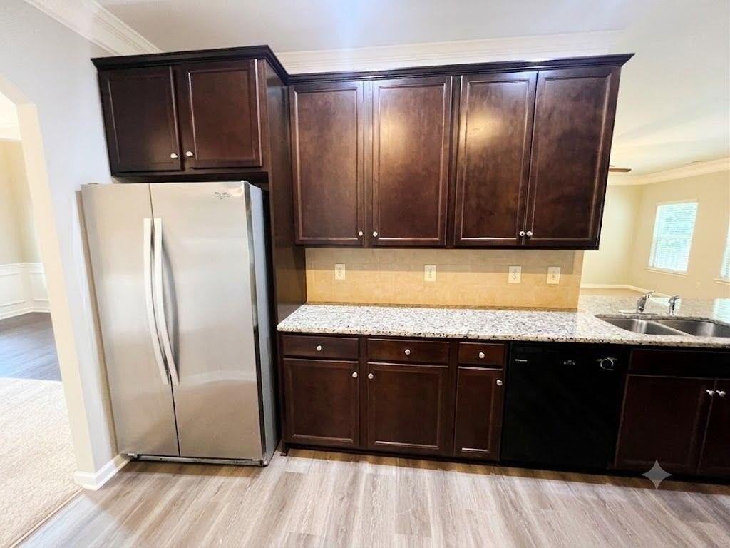 1086 Blind Brook Cir - Photo 5 of 30