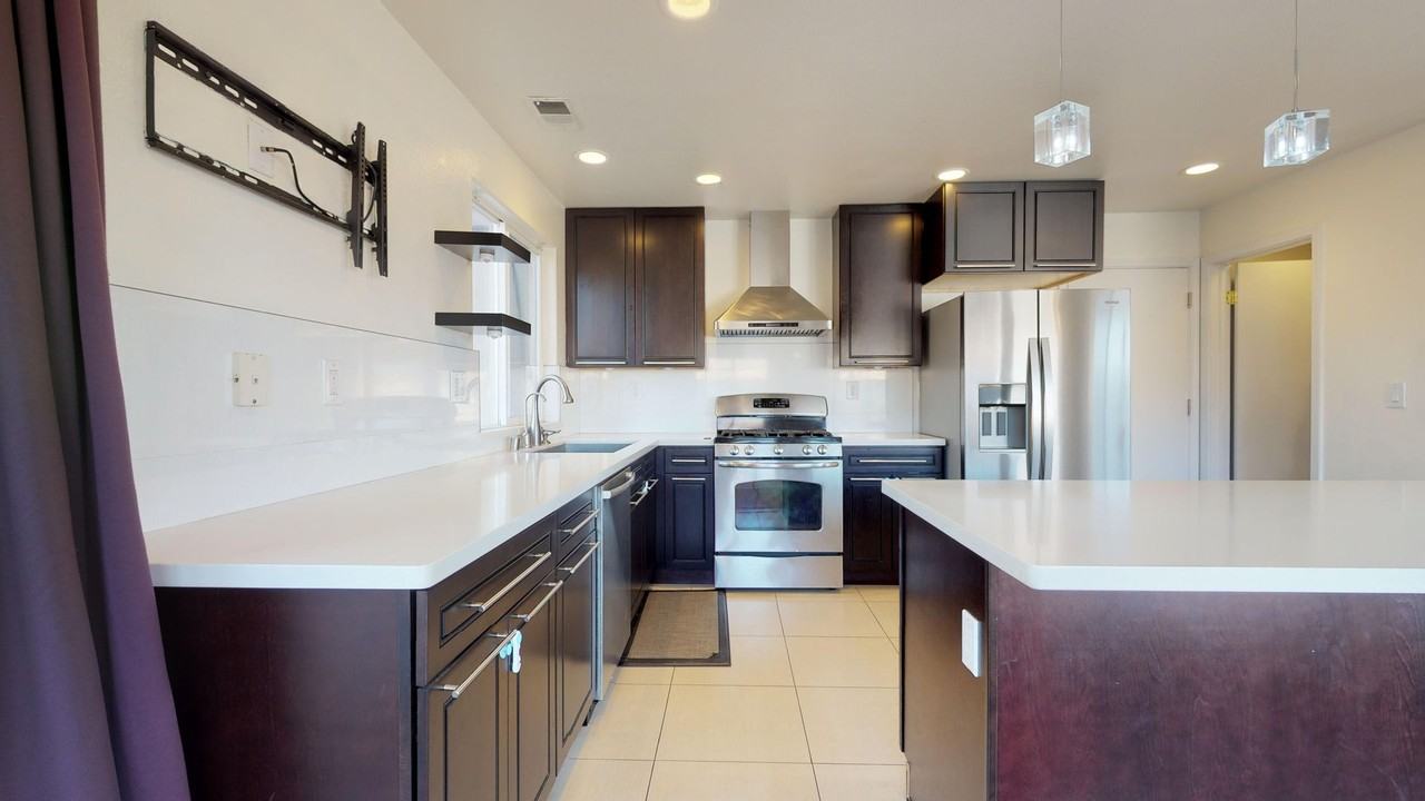 405 Birkhaven Pl - Photo 6 of 24