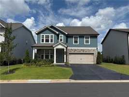 featured image of 207 Foxhill Dr