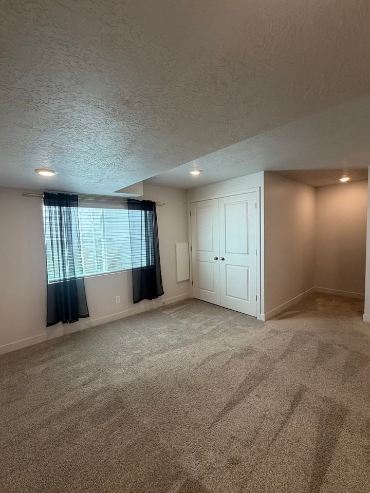 15537 S Jubilation Dr - Photo 6 of 11