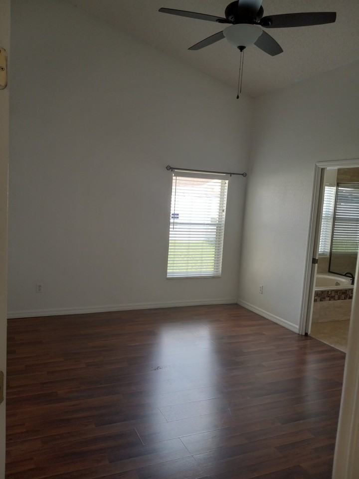 5721 Rywood Dr - Photo 7 of 16