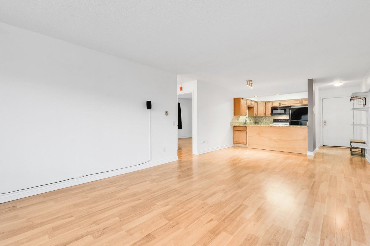 3100 Ward Pl - Photo 4 of 10