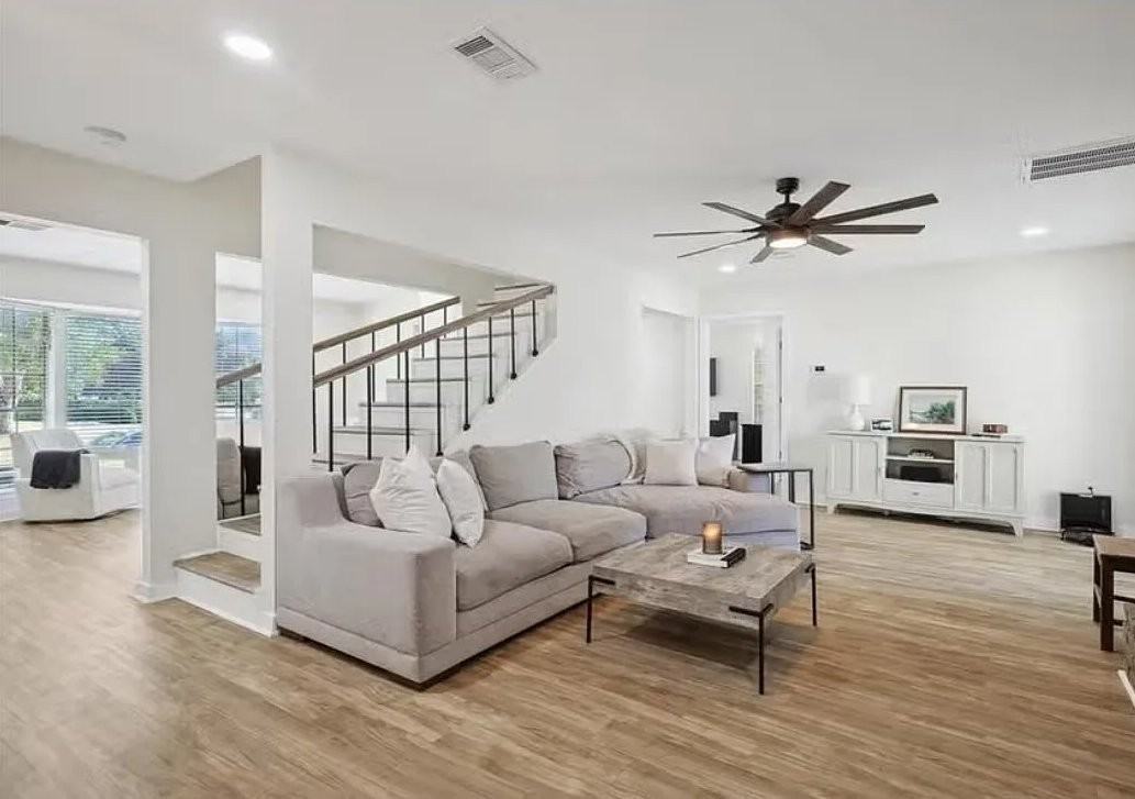 13505 Pyramid Dr