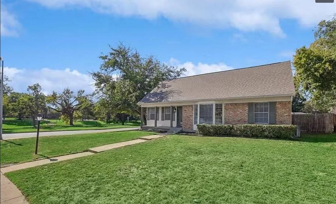 13505 Pyramid Dr - Photo 2 of 14