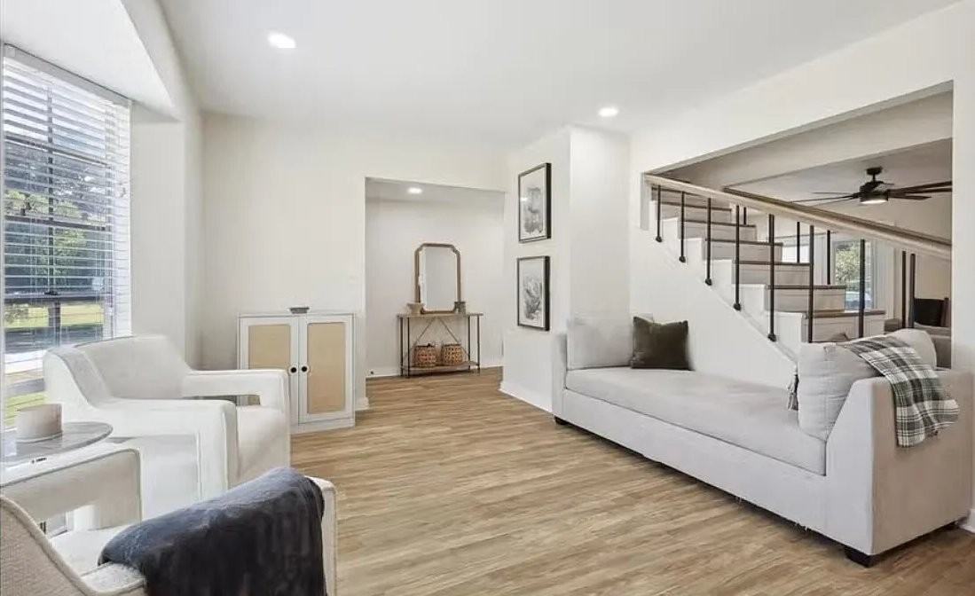 13505 Pyramid Dr - Photo 4 of 14