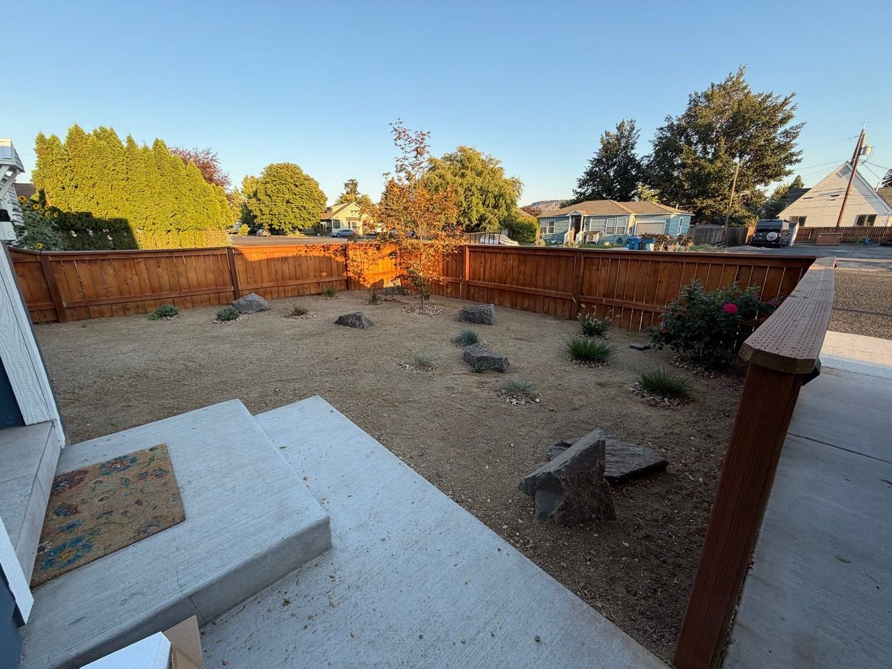 845 Ne 2nd St - Photo 2 of 14