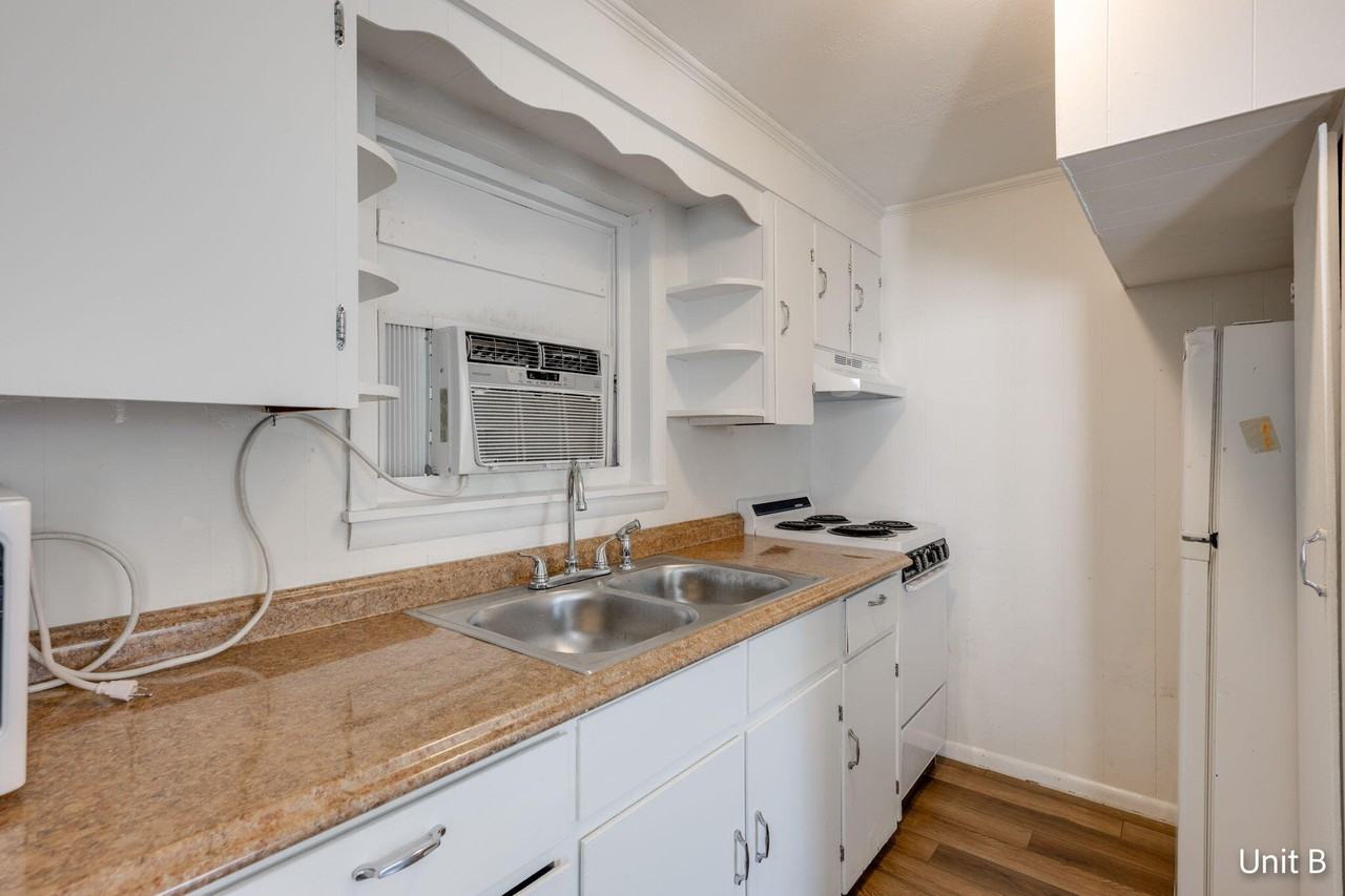 103 Forsythe St #B - Photo 7 of 14