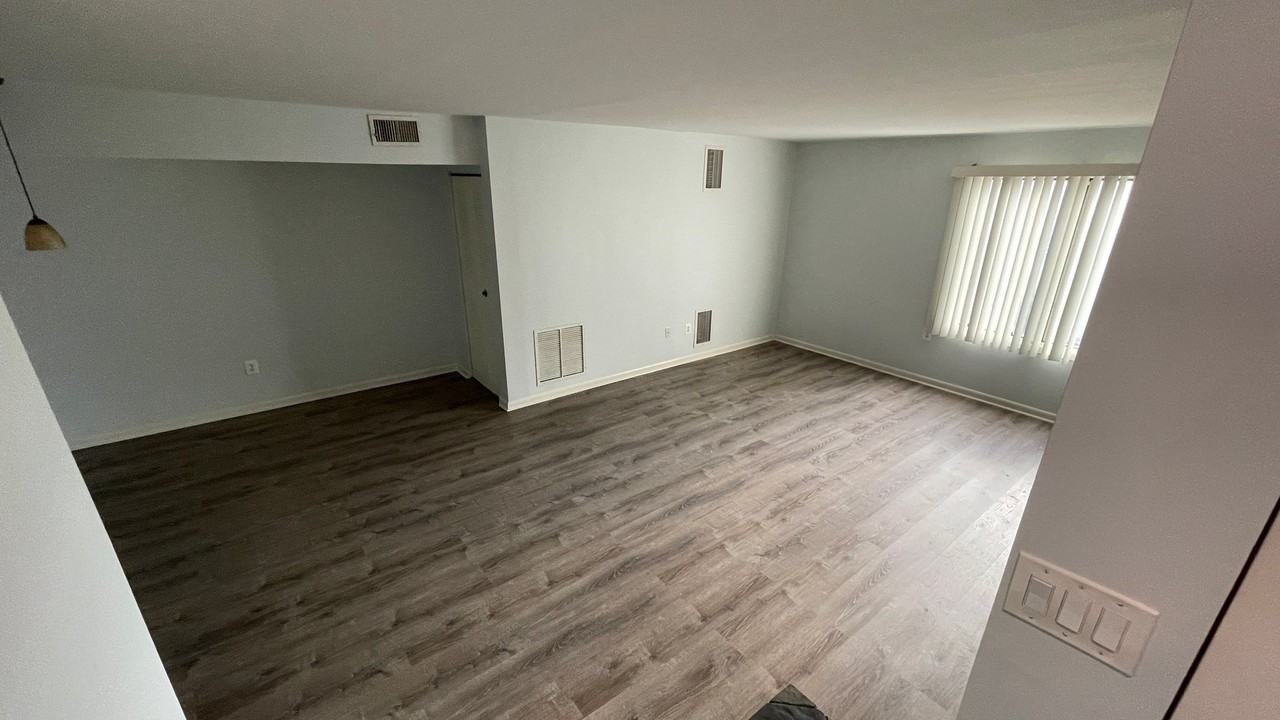 50 E Blackwell St #A - Photo 5 of 22