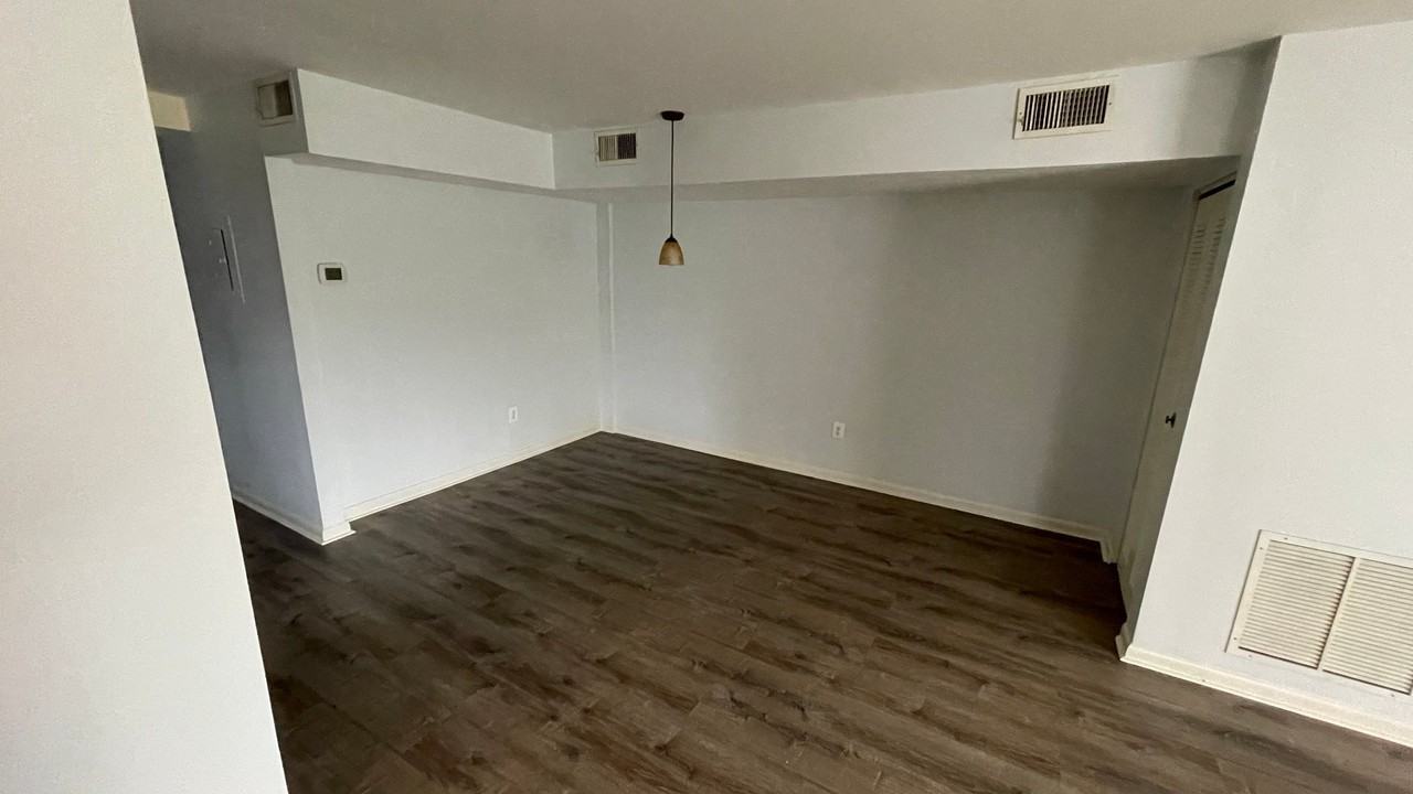 50 E Blackwell St #A - Photo 7 of 22