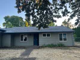 featured image of 180 Bushnell Ln