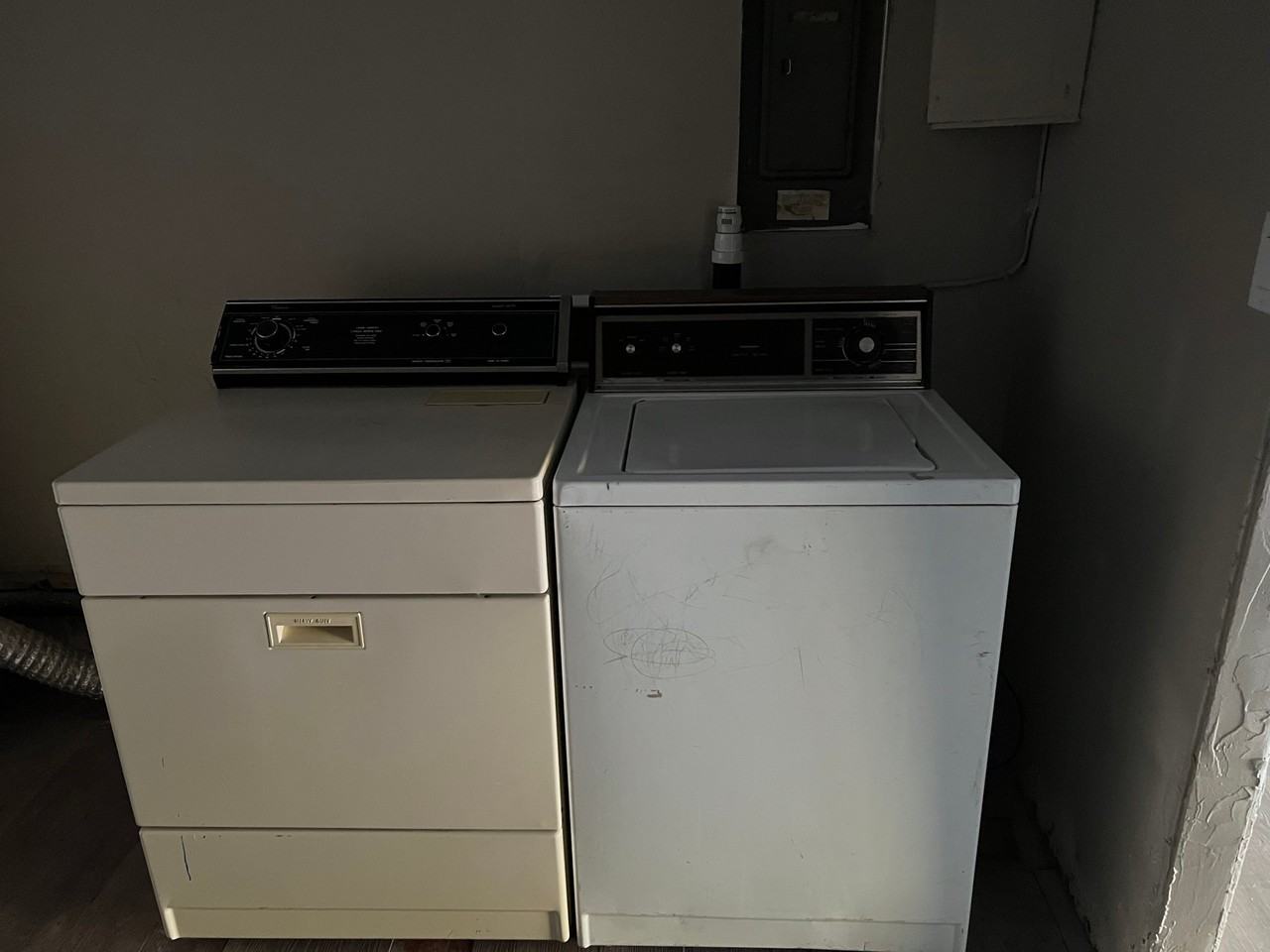 180 Bushnell Ln - Photo 4 of 20