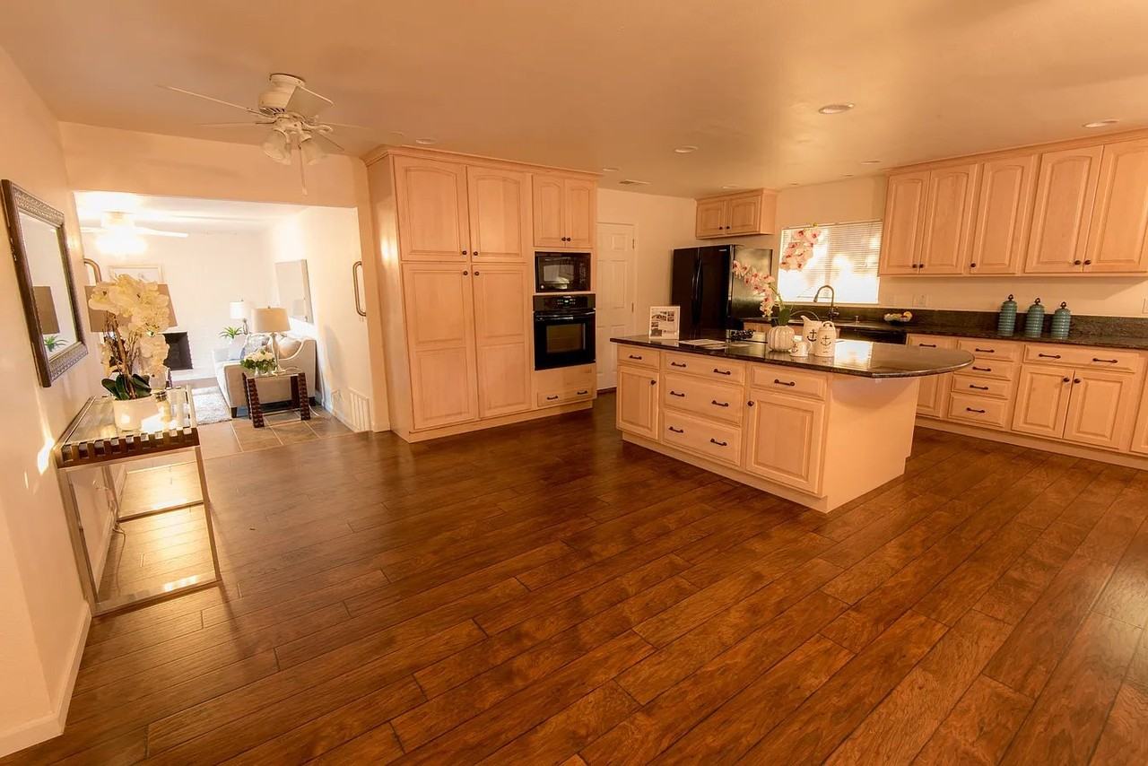4364 Mowry Ave - Photo 2 of 11