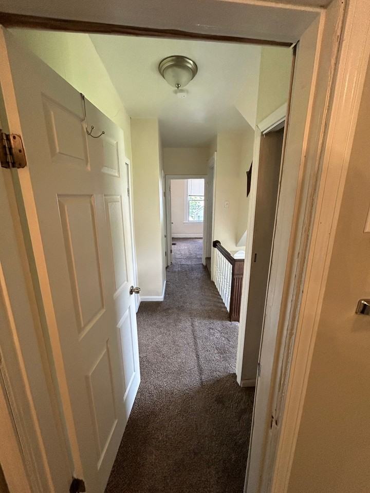 419 Grace St - Photo 5 of 16