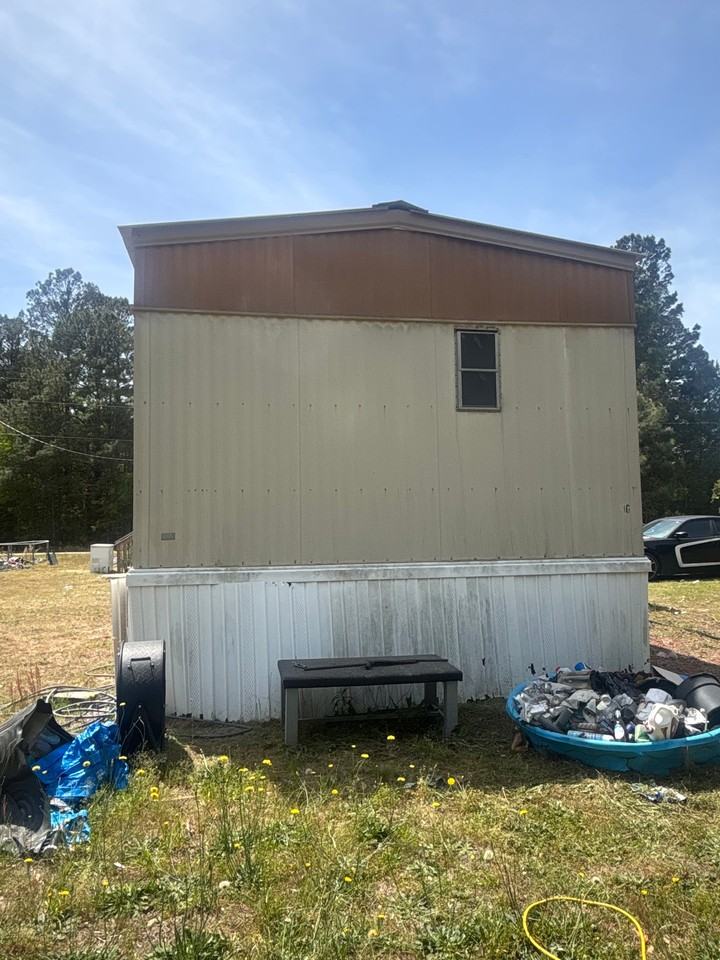 390 Country Springs Dr - Photo 2 of 4