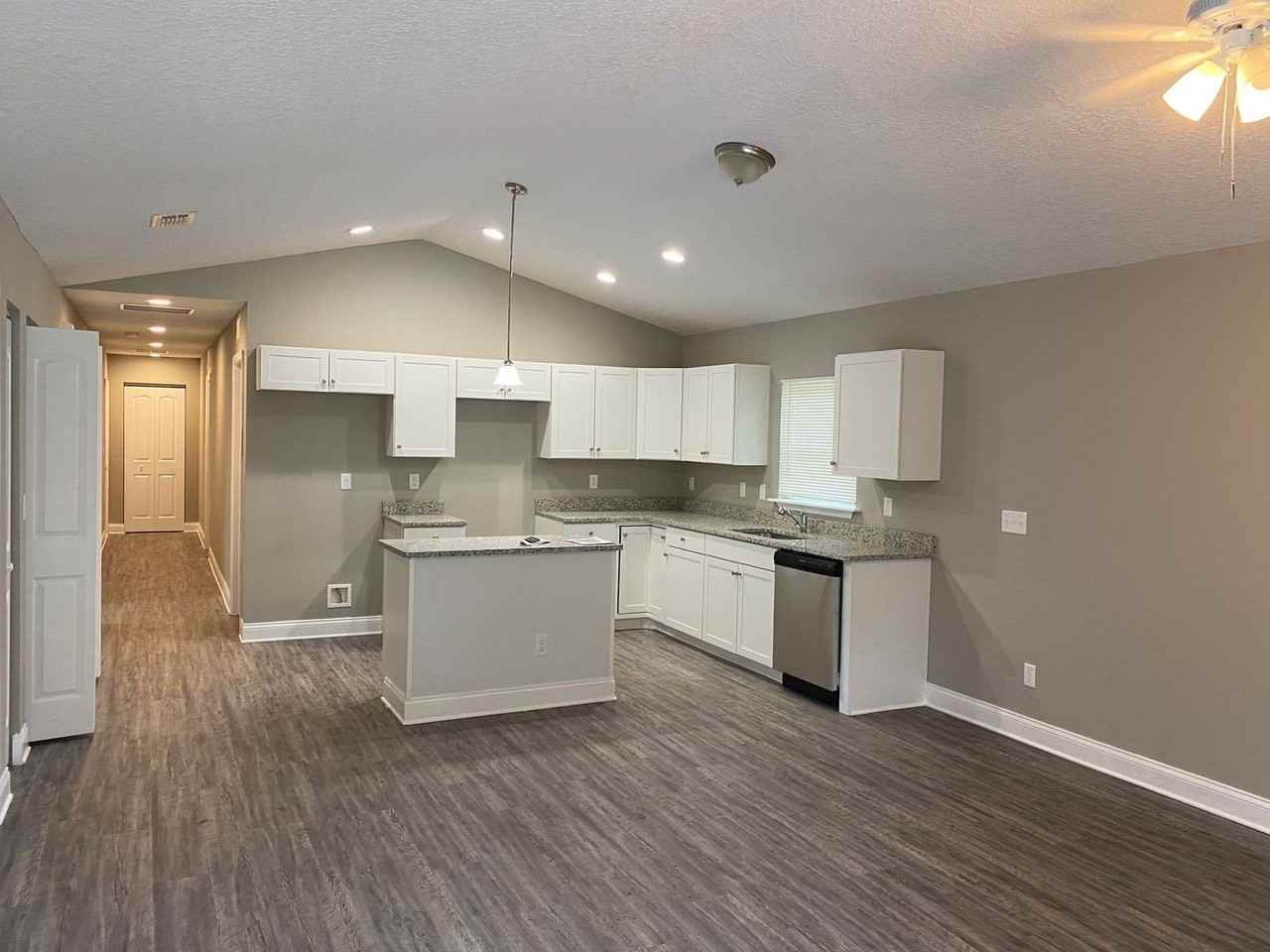 5357 Oak Trail Ln - Photo 5 of 17