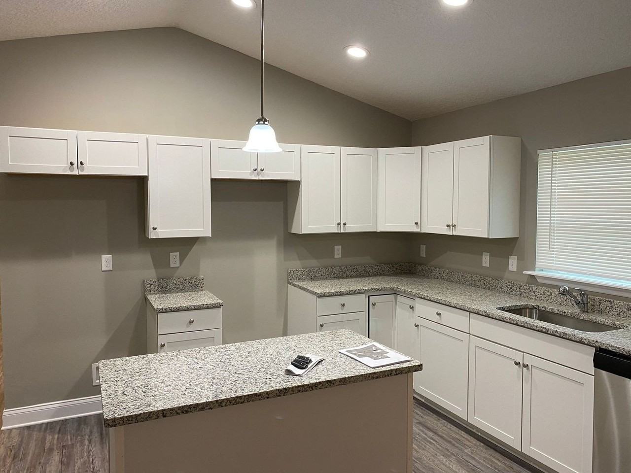 5357 Oak Trail Ln - Photo 7 of 17
