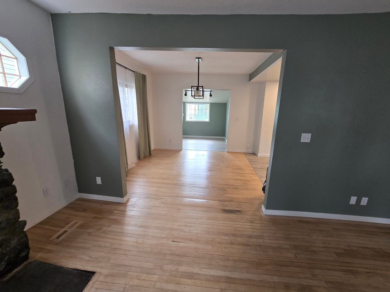 2721 Minnesota Ave - Photo 3 of 9
