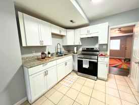 2510 W Mosher St - Photo 1 of 1