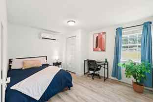 6878 Lenox Ave #C - Photo 1 of 1