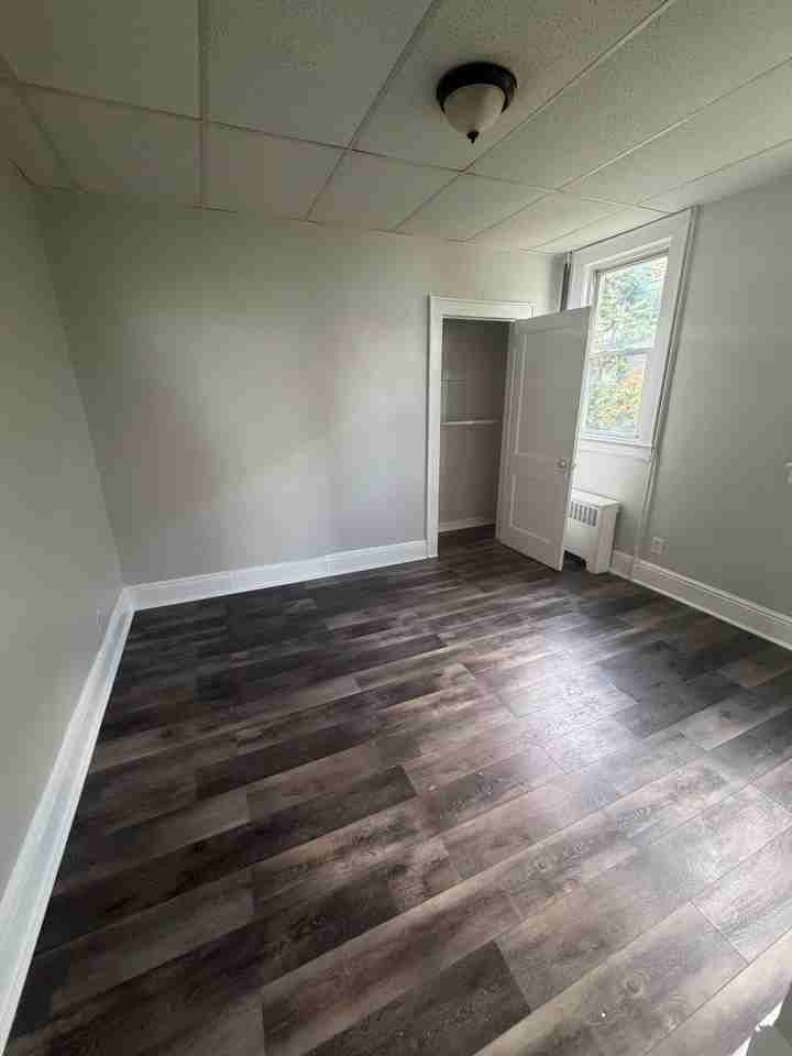 425 3rd Ave #1R - Photo 3 of 10