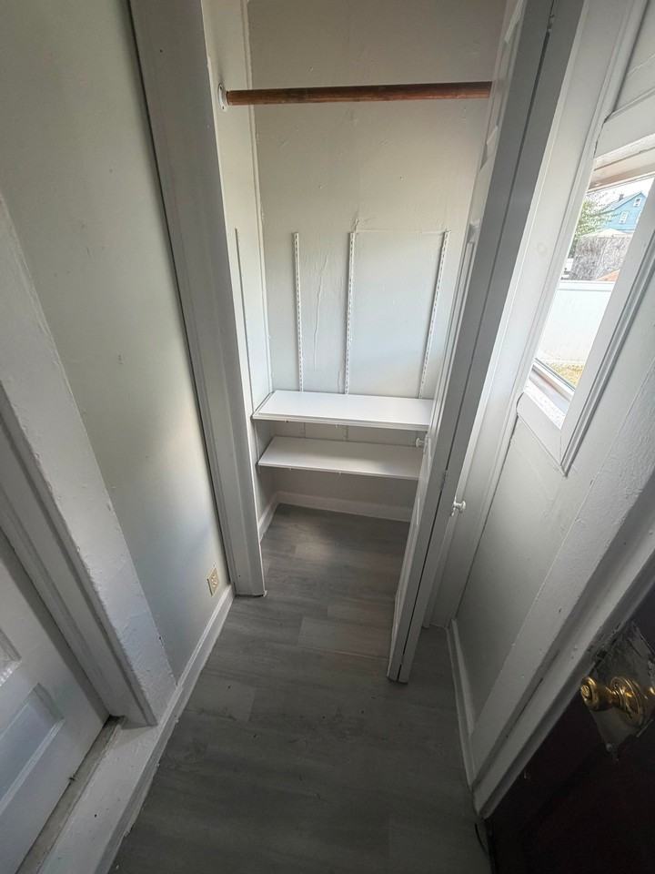 425 3rd Ave #1R - Photo 6 of 10
