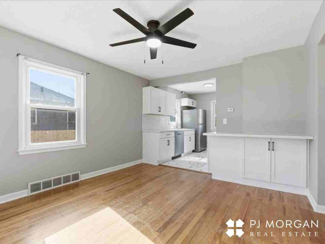 830 S 49th Ave - Photo 2 of 23