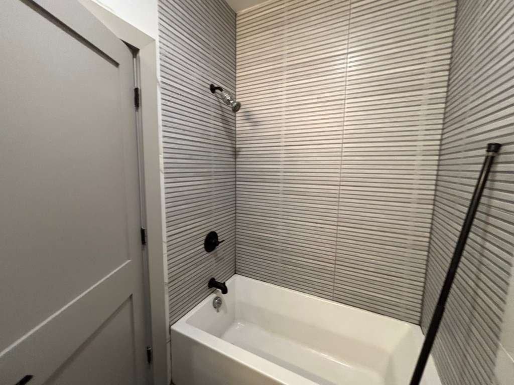 181 Baldwin Ave #1R - Photo 5 of 7