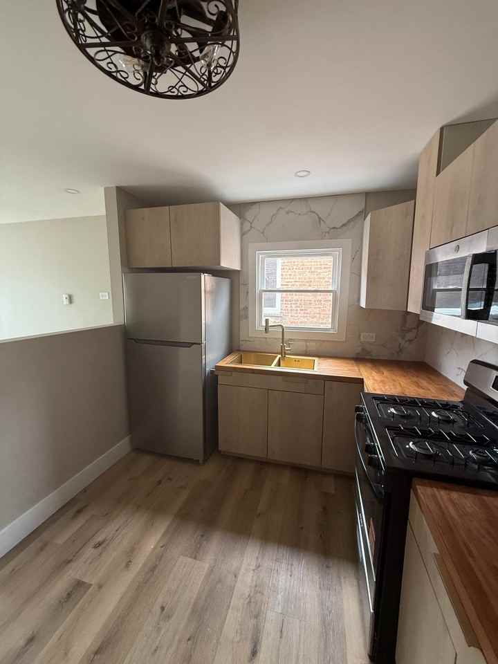 1506 W 127th St #2W - Photo 5 of 14