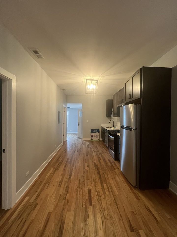 1741 N California Ave #1742-2R - Photo 2 of 9