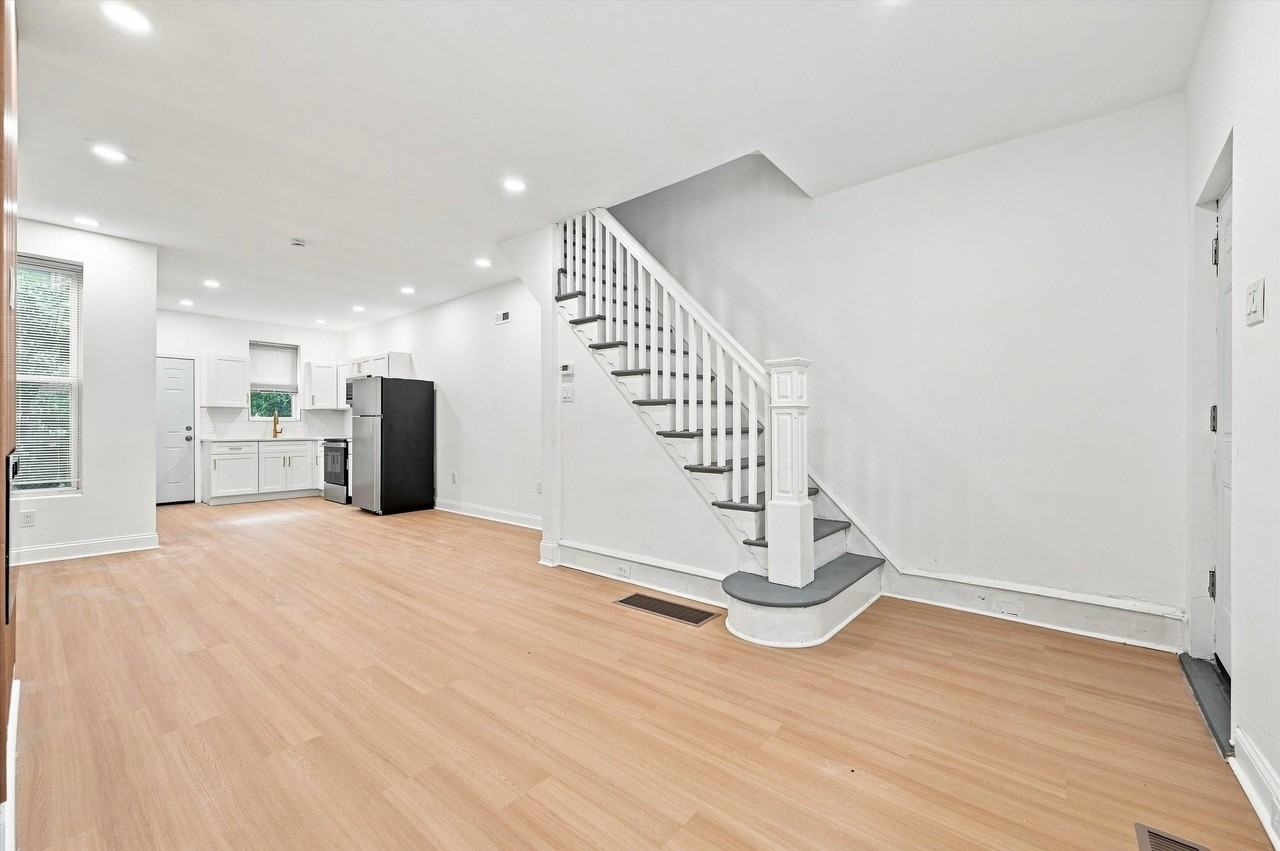 5531 Blakemore St - Photo 2 of 15